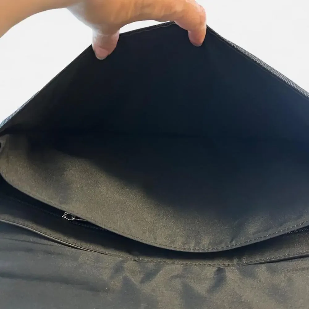 Vintage Wilsons Leather Messenger Bag - Sleek Black Laptop Work Crossbody